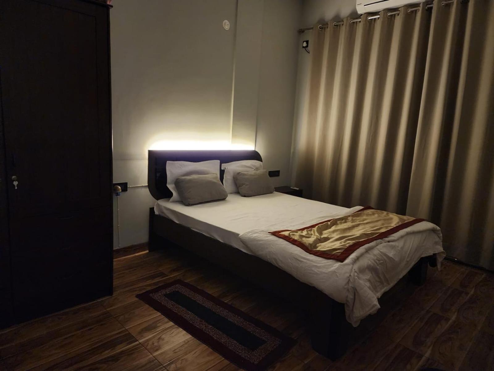 Genz Villa Ll Swimming Pool Ll Ac Ll Bbq Ll 2Bhk 罗纳瓦拉 外观 照片